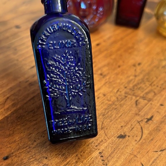 Lot of 5 Vintage Little Glass Bottles Wheaton & Elixir - Picture 10 of 14